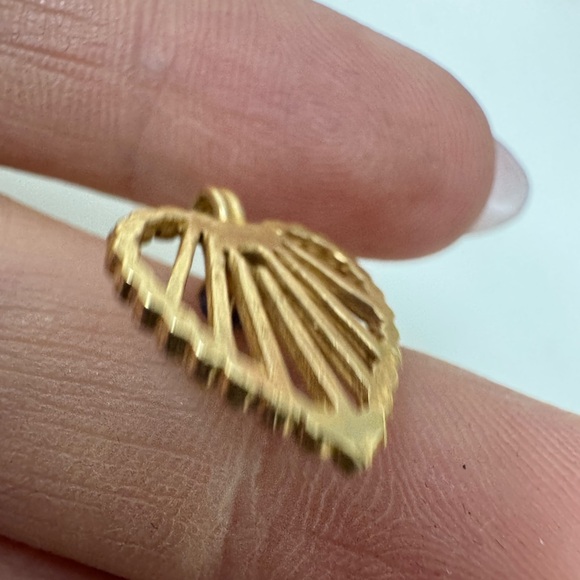 14K yellow gold and amethyst heart pendant - Picture 6 of 14